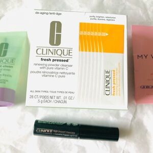 Clinique 4 Piece Bundle w Fresh Pressed  Cleanser with Pure Vitamin C